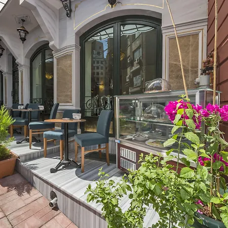 Galatower Hotel 3*
