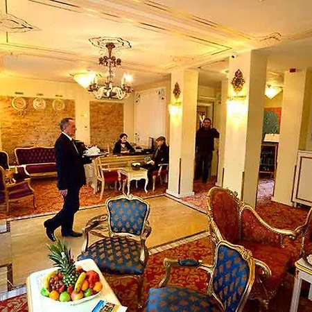Galatower Hotel 3*