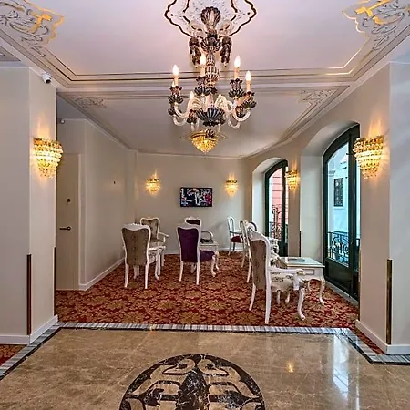 Hotel Galatower 3*
