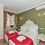 Galatower Hotel 3*